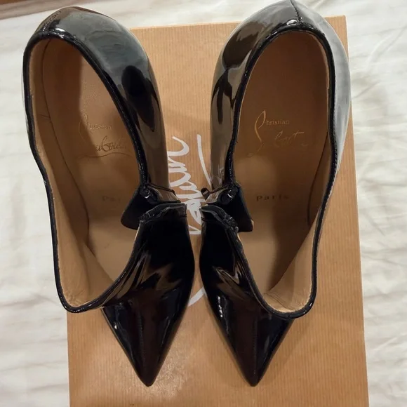 Christian Louboutin Black Patent Booties — Dahlia Patent in Size 36 US 6 - Picture 10 of 10